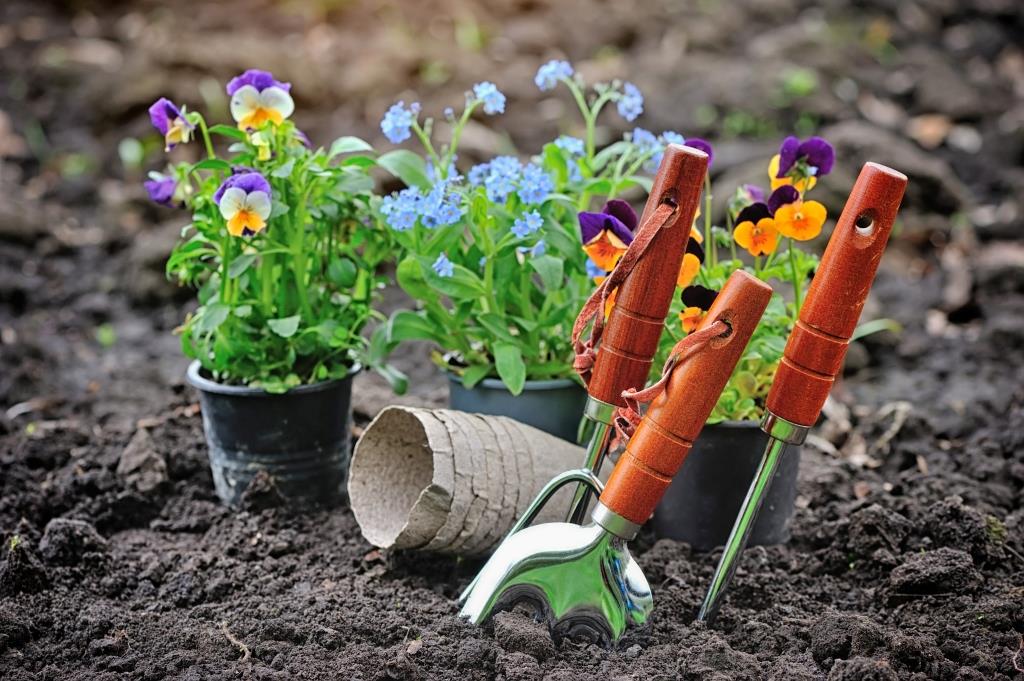 малка градина градинарски инструменти